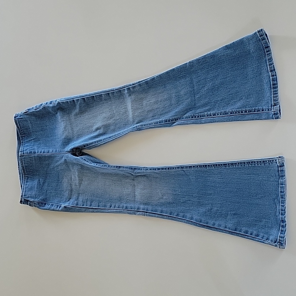 Chelsea and Violet flared jeans in girls medium
